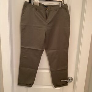 GAP Women's Cropped Pants in Tan